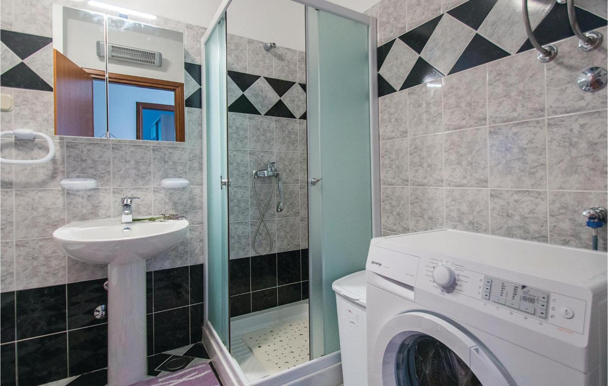 Amazing Apartment In Labin With House Sea View Buitenkant foto